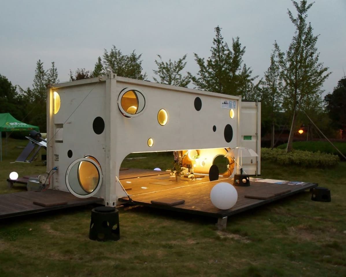 creative-shipping-container