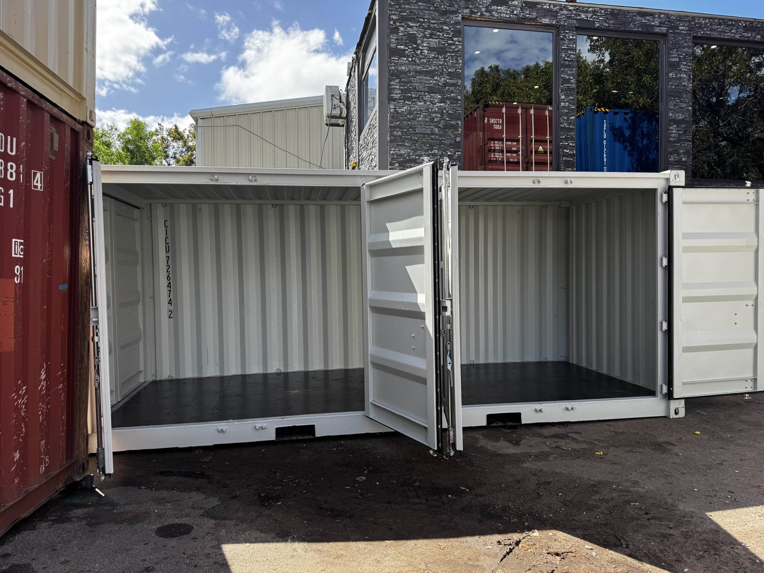 Open side containers