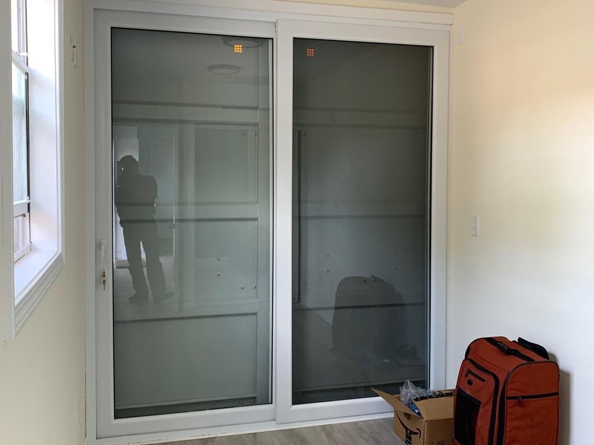 Sliding door