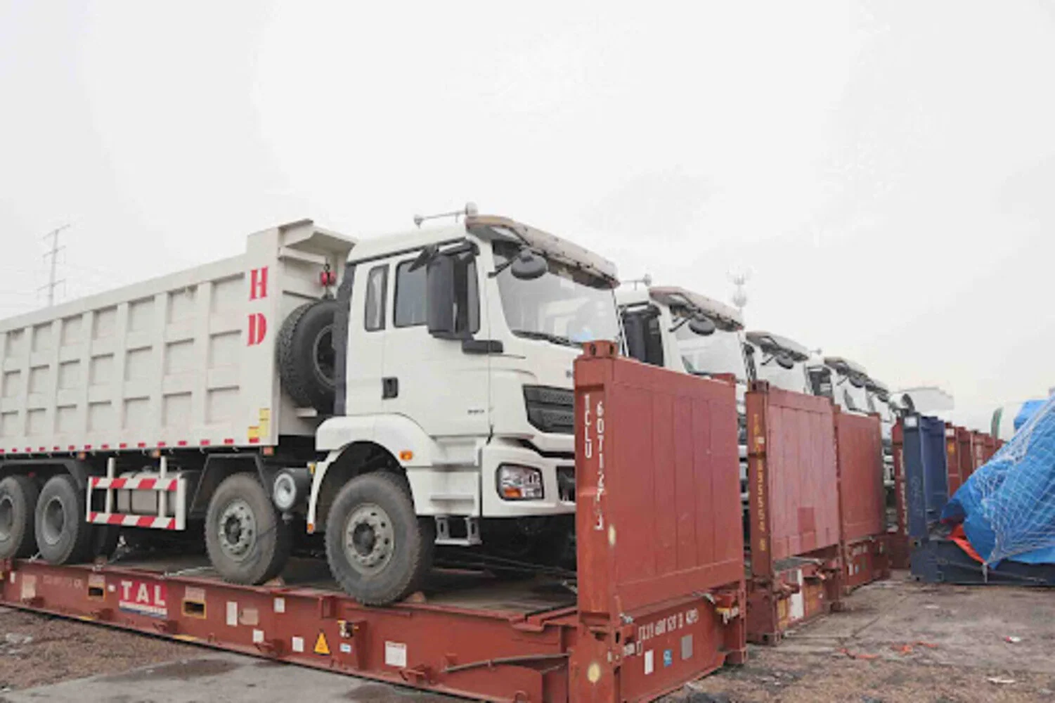 Flatrack Containers: The Best Solution for Heavy, Wide, and Irregular Cargo